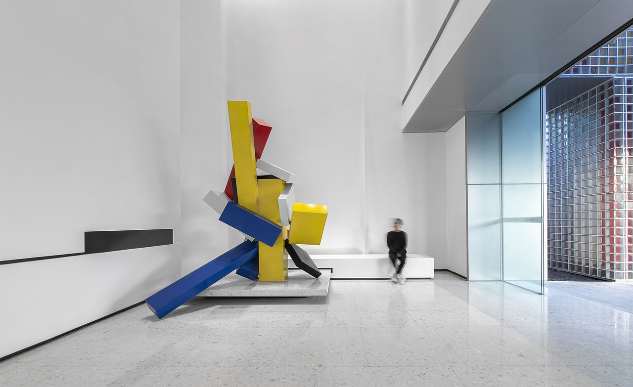 致敬.蒙德里安,极简纯粹的售楼部设计!