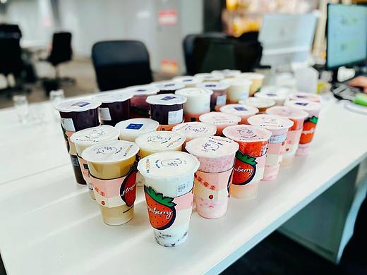 招平面设计师啦！！！光良——去包装化倡导者