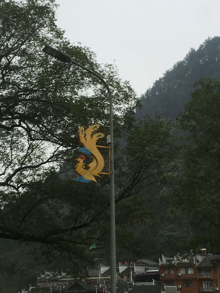 春节亮化路灯杆装饰龙造型穿孔字,凤凰灯杆造型装饰
