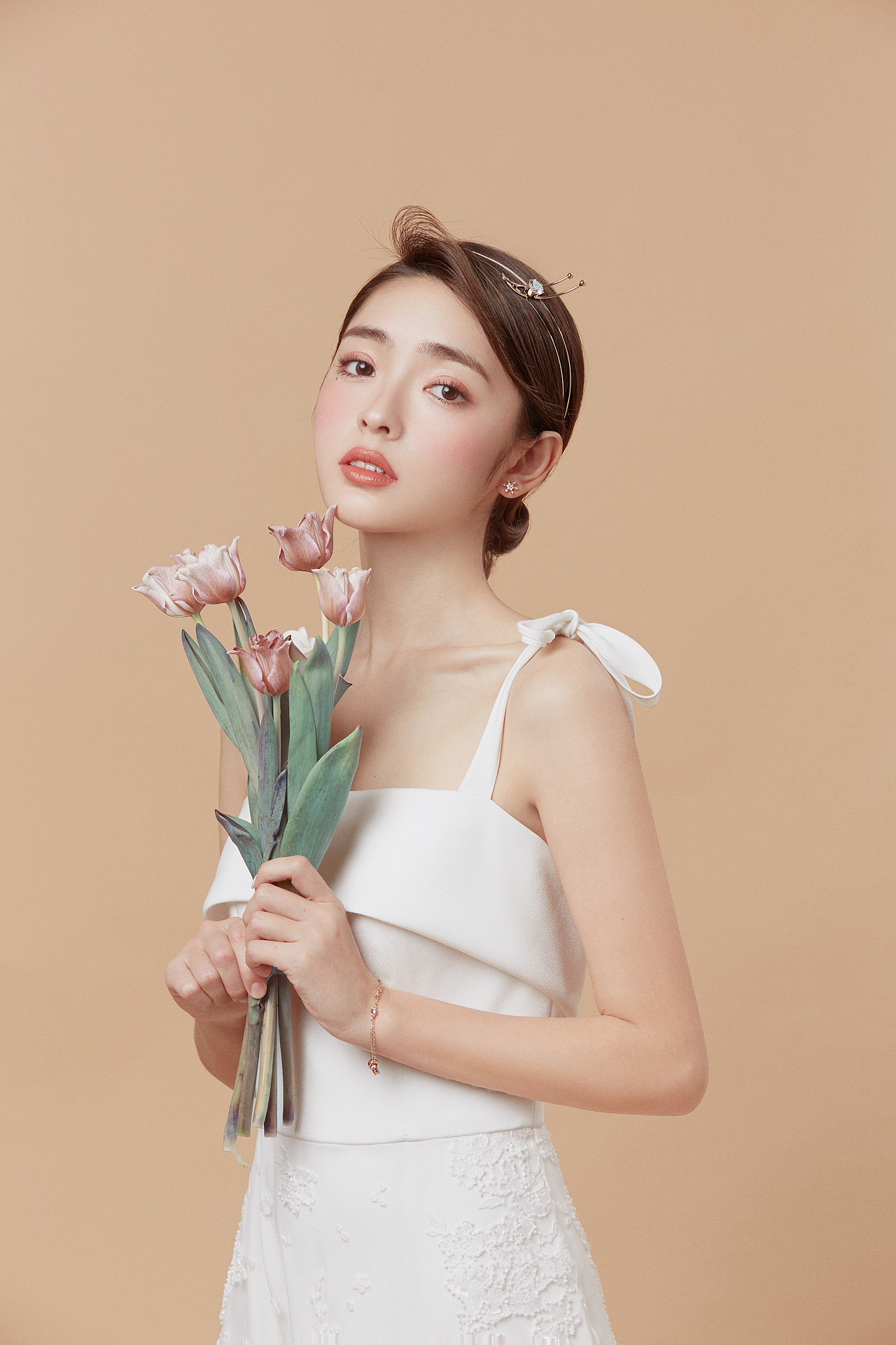 你的眼眸|Photo By Louise路君（图ZMTU2Mzg5MzI4） - 人像摄影 - 站酷设计师luran7原创素材 - 站酷ZCOOL