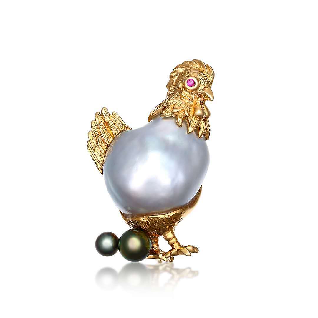 巴洛克海水异形珍珠原创作品在摄影师相机下的样子