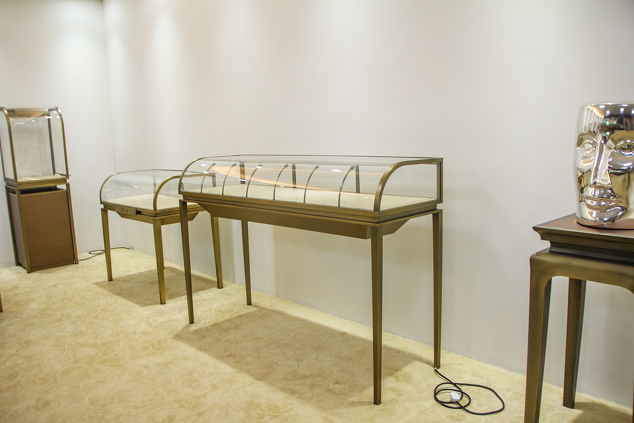 弧形珠宝直柜-珠宝展柜（图ZMTIzNjI2MTM2） - 展陈设计 - 站酷设计师网设珠宝展柜原创素材 - 站酷ZCOOL