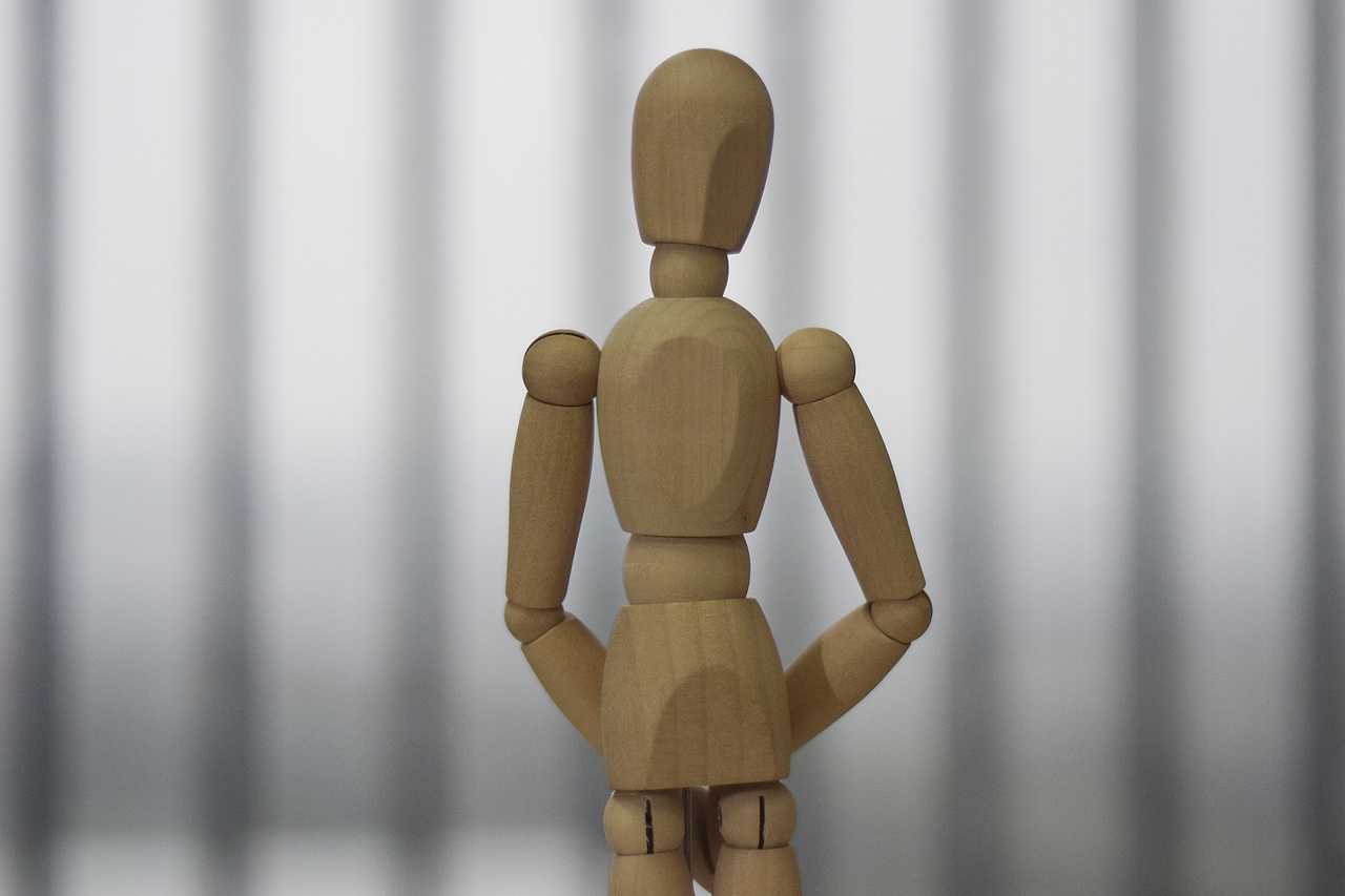 一组宜家小木人