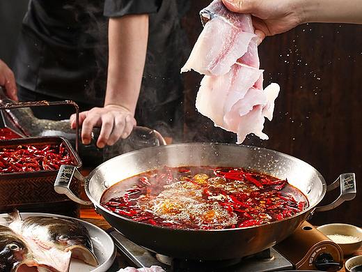 中餐摄影-鲜辣鱼锅、牛杂煲