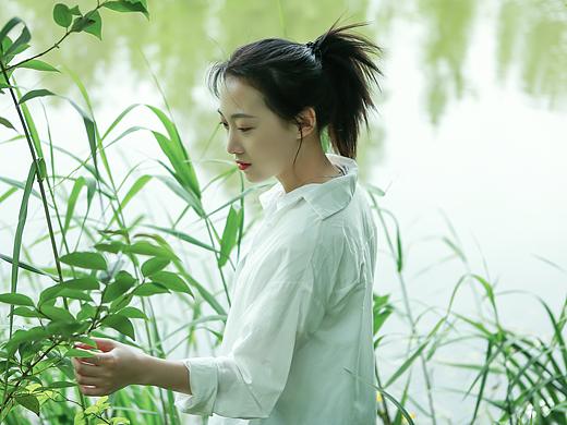 拍个女朋友