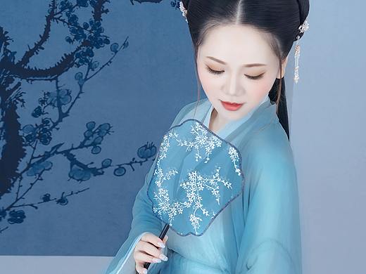 碧翎
