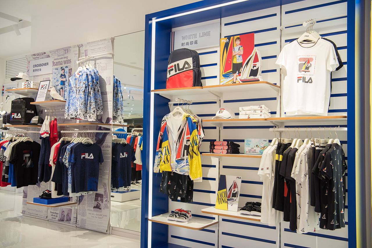 门店形象斐乐童装