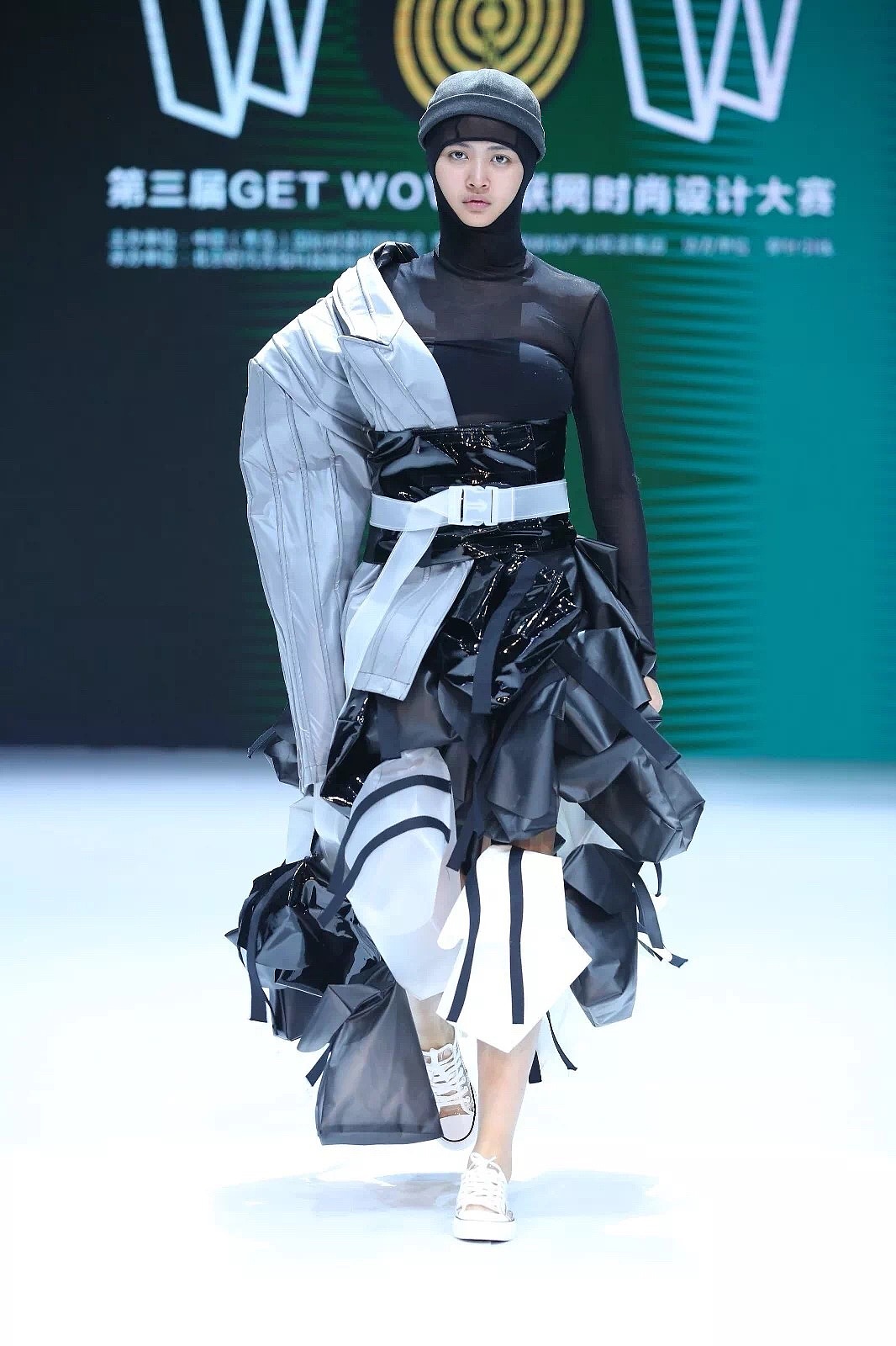 服装设计大赛稿 （一下午完成的稿子竟然得了奖）（图ZMjU5MTI2MjM2） - 休闲/流行服饰 - 站酷设计师藏在核桃壳里原创素材 - 站酷ZCOOL