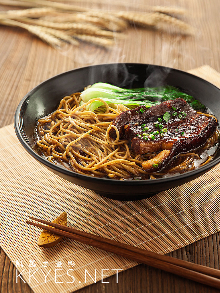 菜肴 龙虾面条 静物拍摄食品摄影（图ZNjAyNjY2NzI=） - 产品摄影 - 站酷设计师金光高照商业摄影原创素材 - 站酷ZCOOL