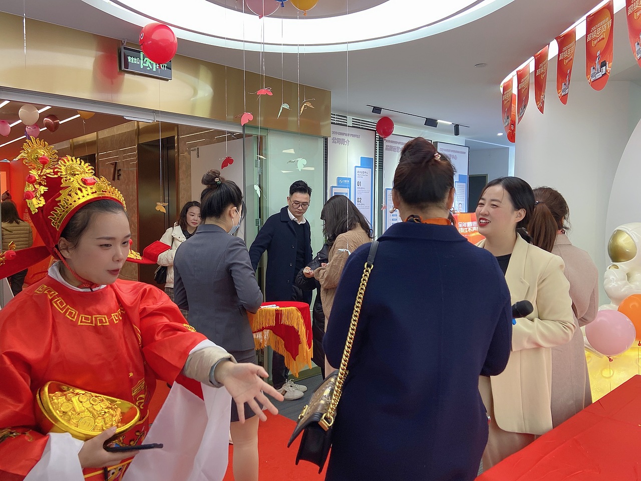塑美奢护2021年度钜惠!直击1230超级年货节狂欢现场
