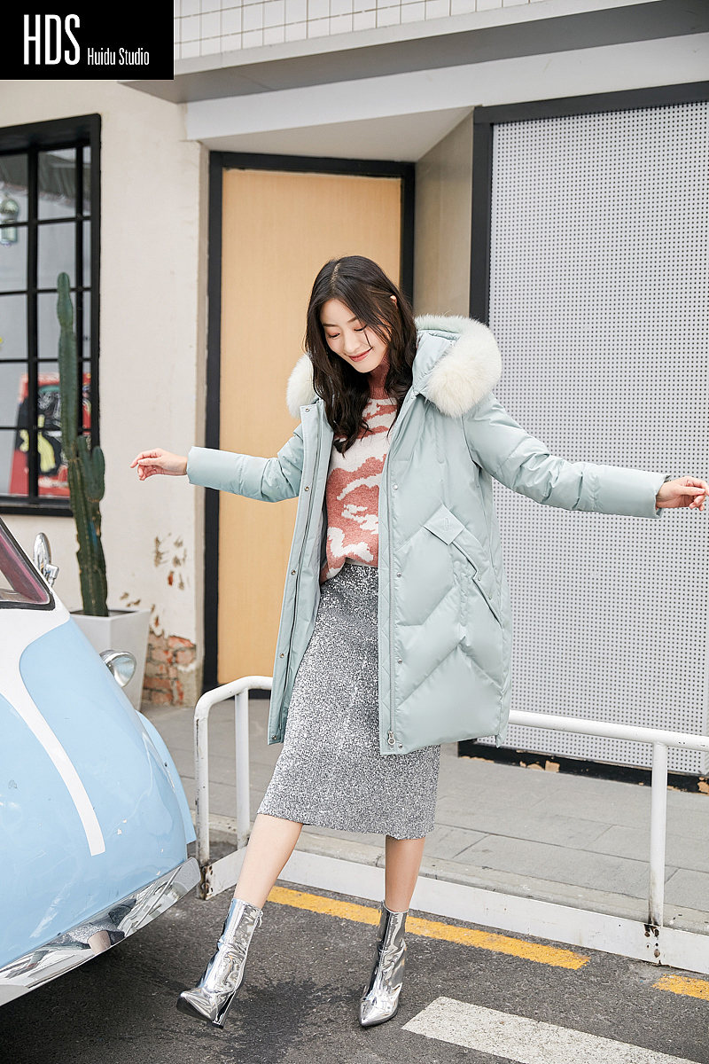 女装秋冬装模特外景拍摄