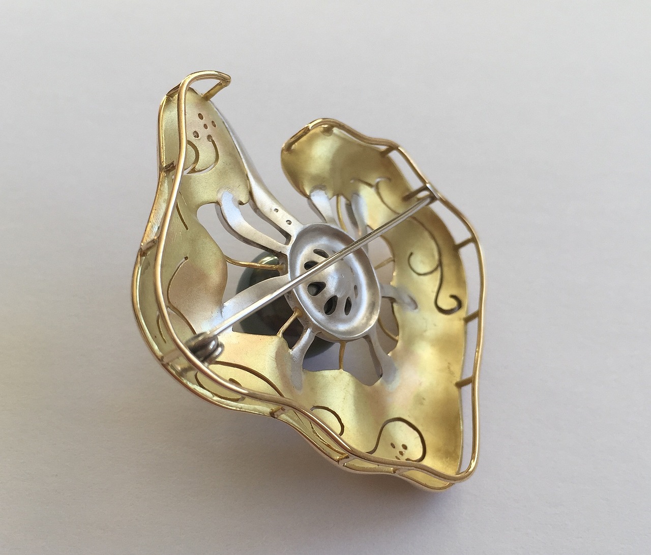 纯手工制作高级珠宝全过程-尚末首饰高级珠宝定制