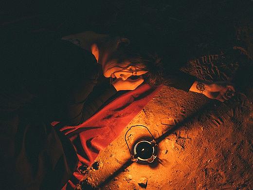 人未还 夜未央