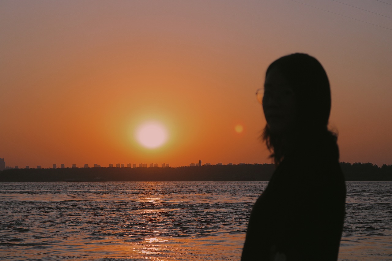 你带领着我看透了黄昏