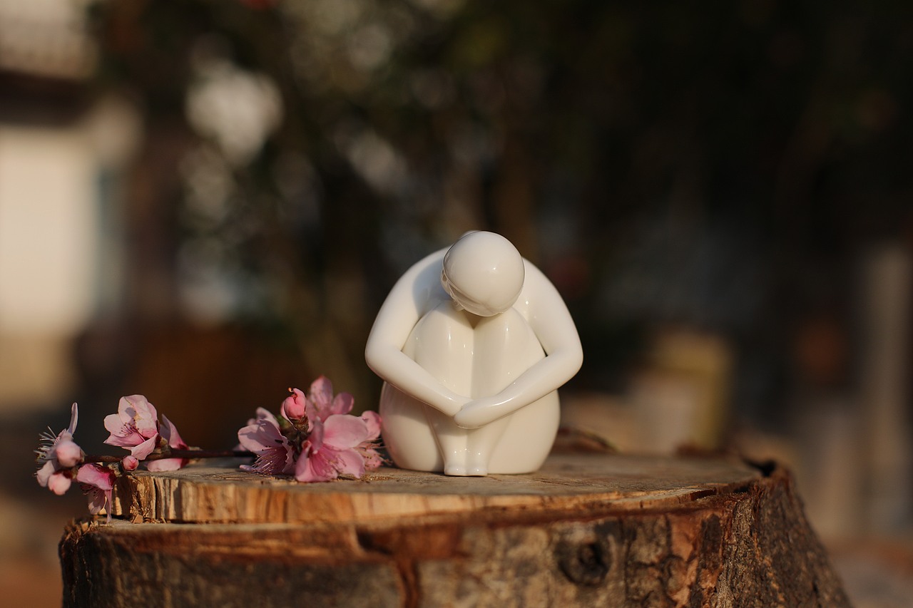 女人花（图ZMTEwNTQwNTIw） - 工艺品设计 - 站酷设计师指尖匠陶瓷研究所原创素材 - 站酷ZCOOL