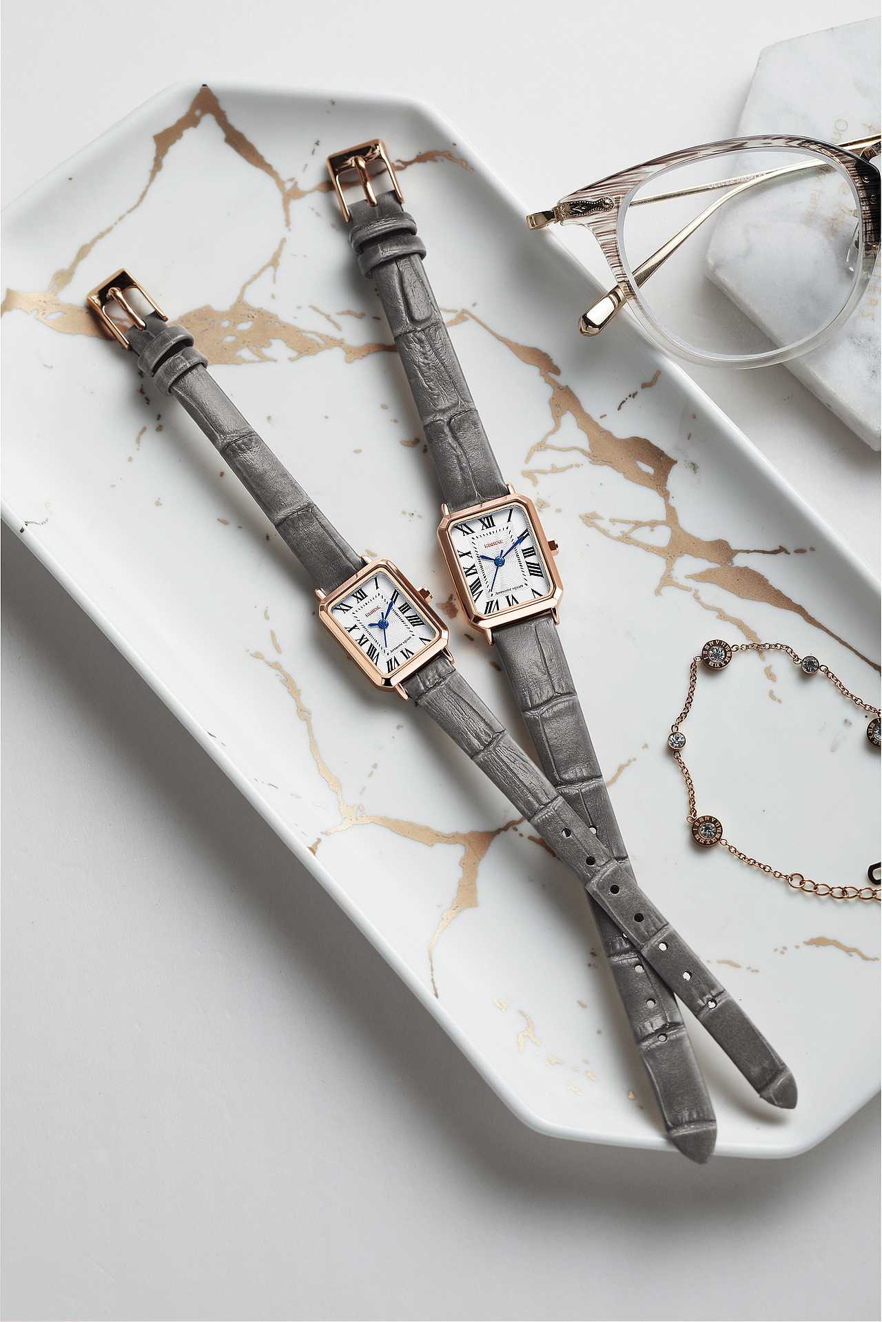 复古罗马女款手表，女生必入款，炒NICE！