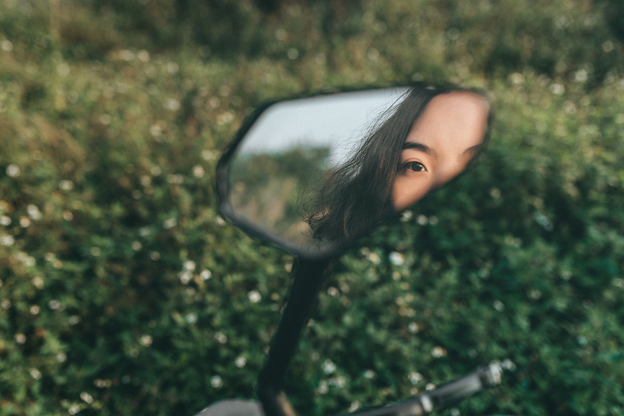 起风了（图ZMTQxODIzOTI4） - 人像摄影 - 站酷设计师是哒哒鸭原创素材 - 站酷ZCOOL