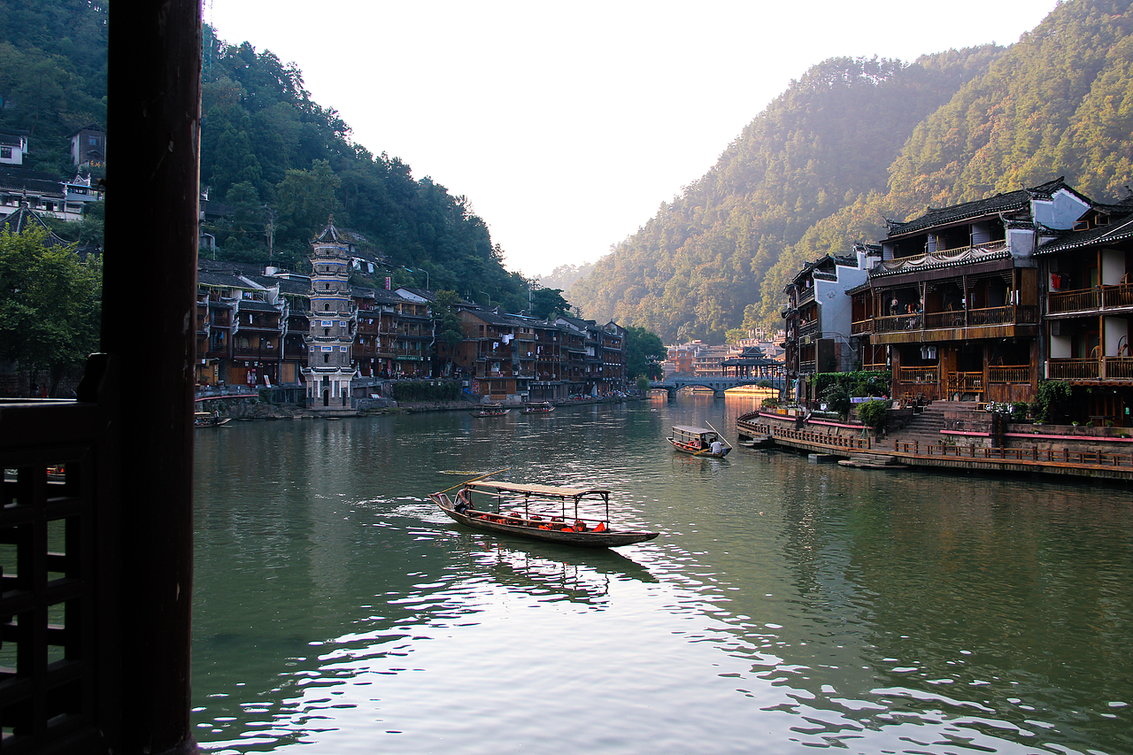 张家界-凤凰古城水乡（图ZNjU2NTEyMTY=） - 风光摄影 - 站酷设计师小灰叔原创素材 - 站酷ZCOOL