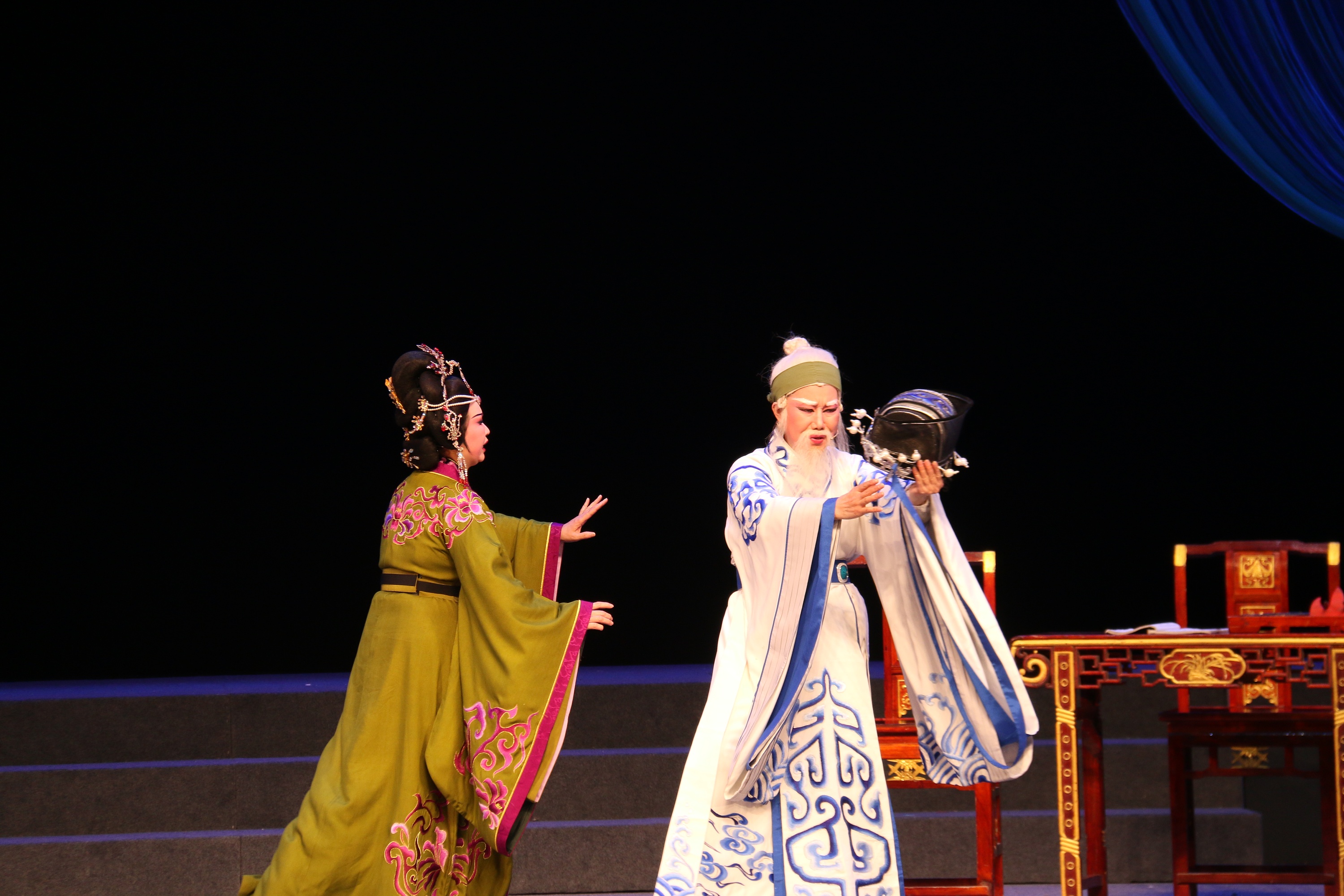 中南越剧团汉宫怨剧照