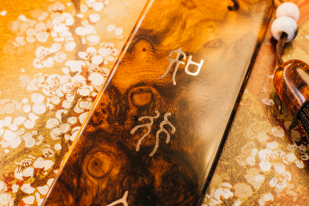 传统项目沙漠铁木嵌银书签知行合一