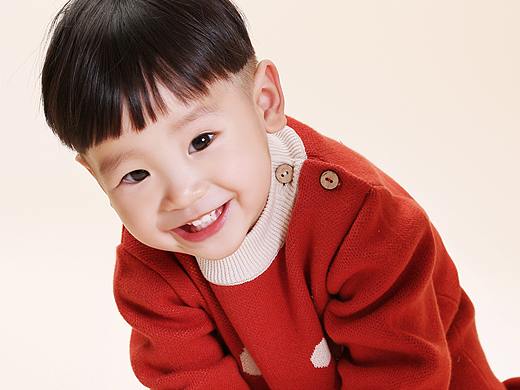 产品拍摄-新年主题服装