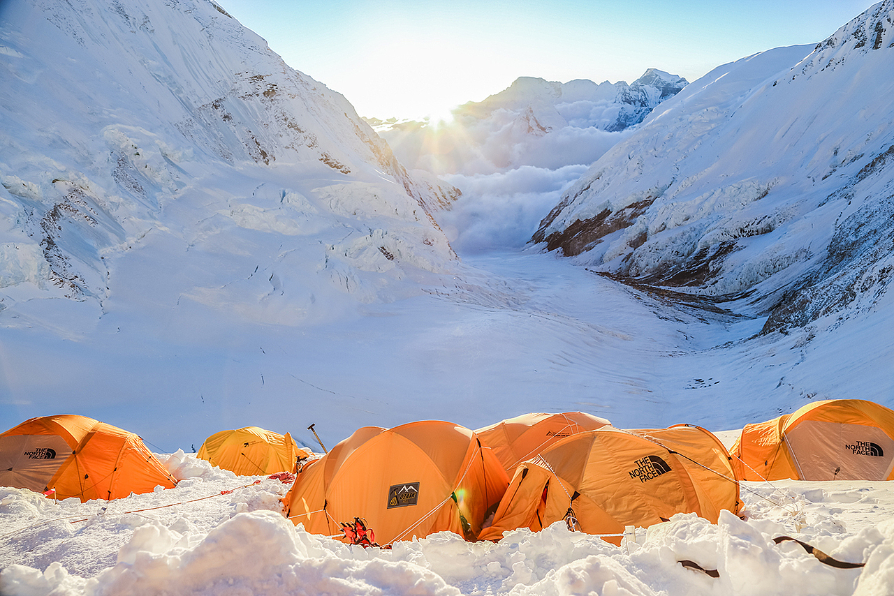 《世界屋脊—攀登珠峰》