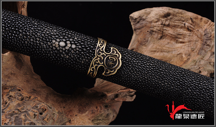 德匠堂宝剑-龙泉刀剑-卫府太刀|本三枚（DJ-1365）（图ZMTg0Mjg1NjI0） - 工艺品设计 - 站酷设计师德匠堂原创素材 - 站酷ZCOOL