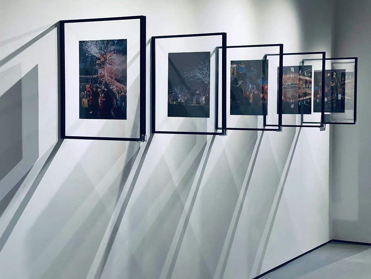 摄影展展陈设计及落地