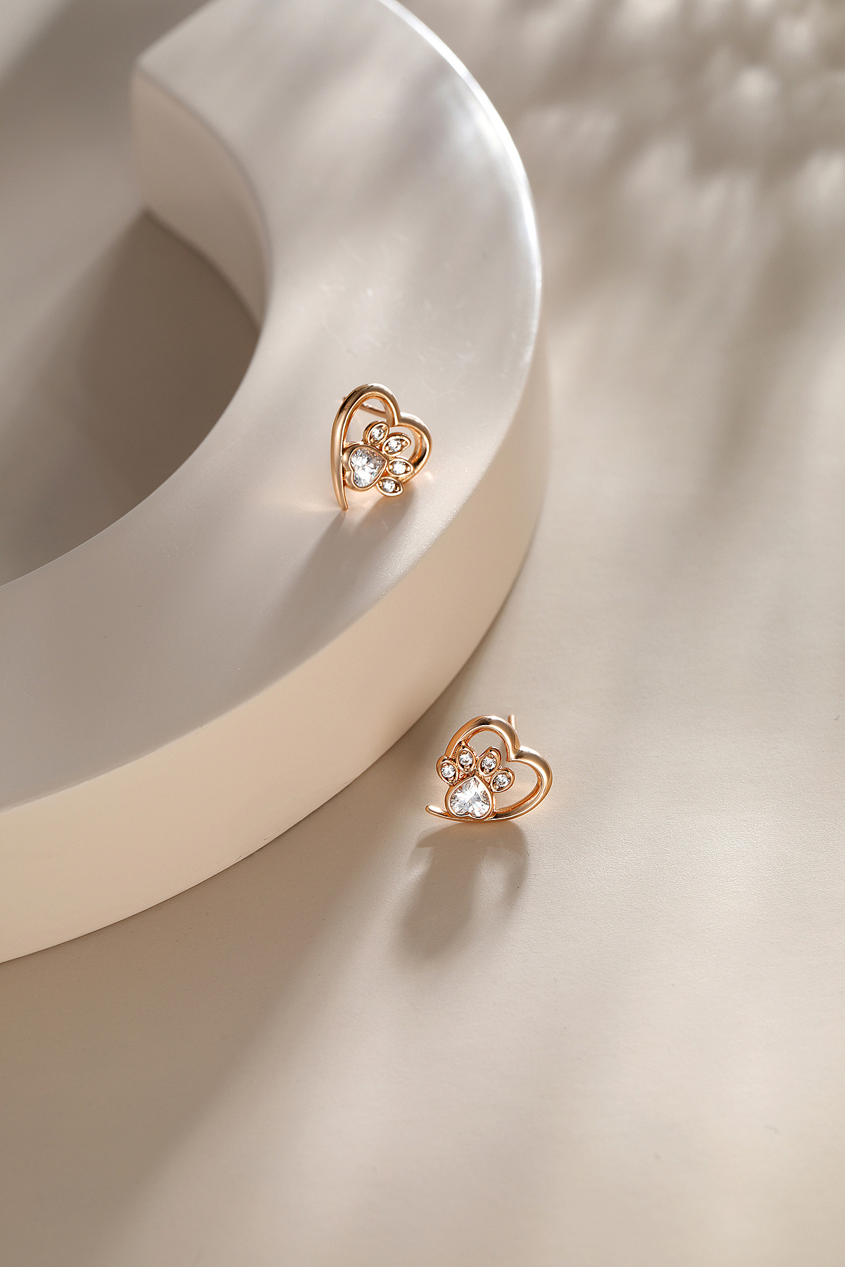 耳钉 耳骨圈 首饰 场景图 首饰摄影场景图