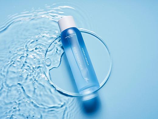 质感水波 | 名创优品补水四件套拍摄（个人主页-ZNTI4ODYyNDA=） - 产品摄影 - 站酷设计师末夫影像原创素材 - 站酷ZCOOL