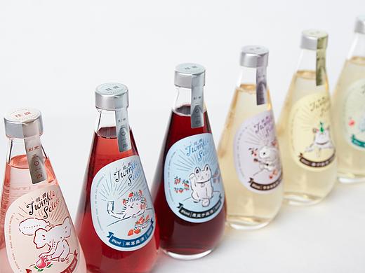 “干杯感情动物”桂魄KUEIPOO果实露酒6款设计