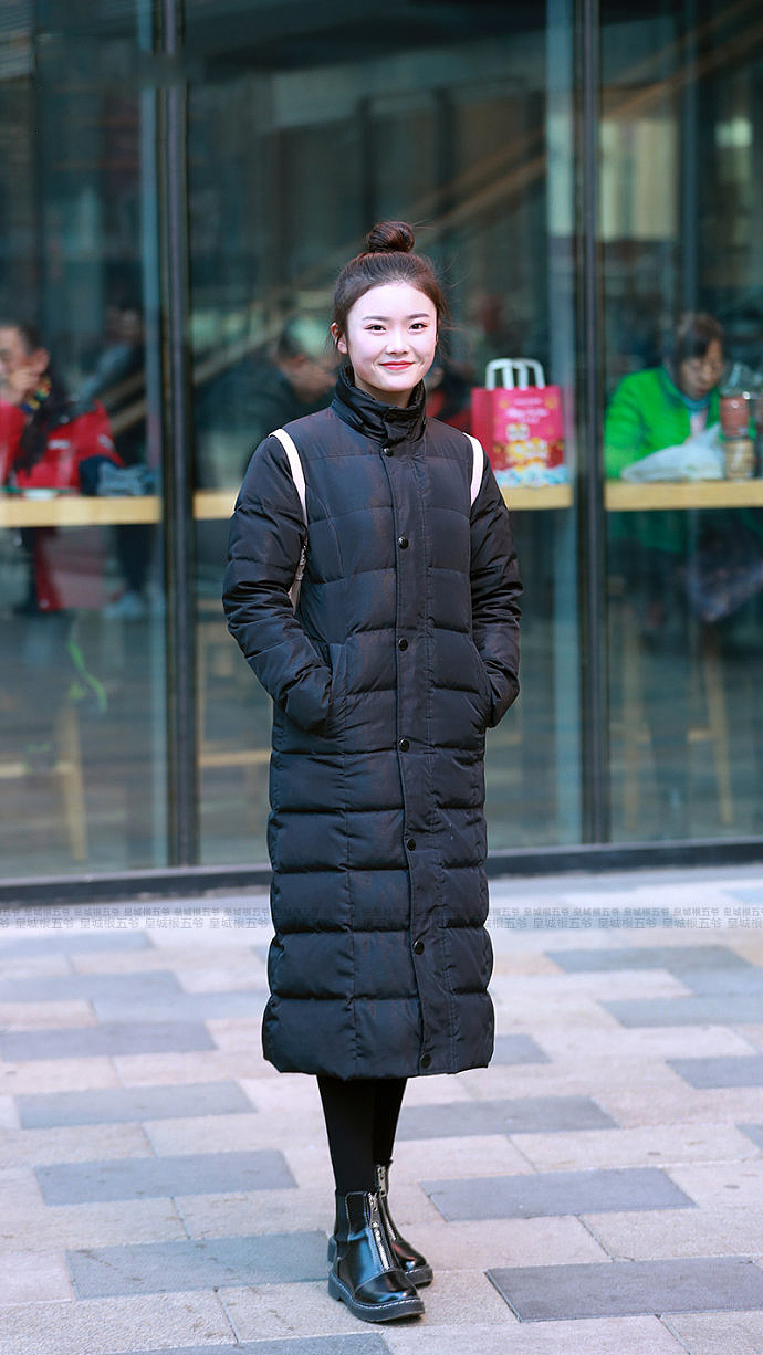 街拍:这里有北京最漂亮的姑娘 也是最时尚的街区