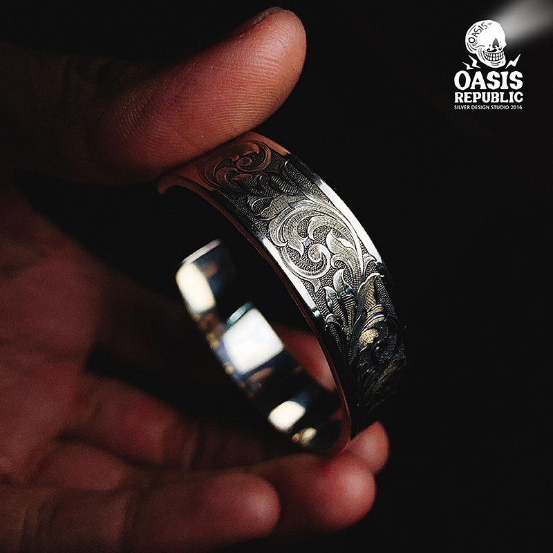 美式雕金唐草手镯