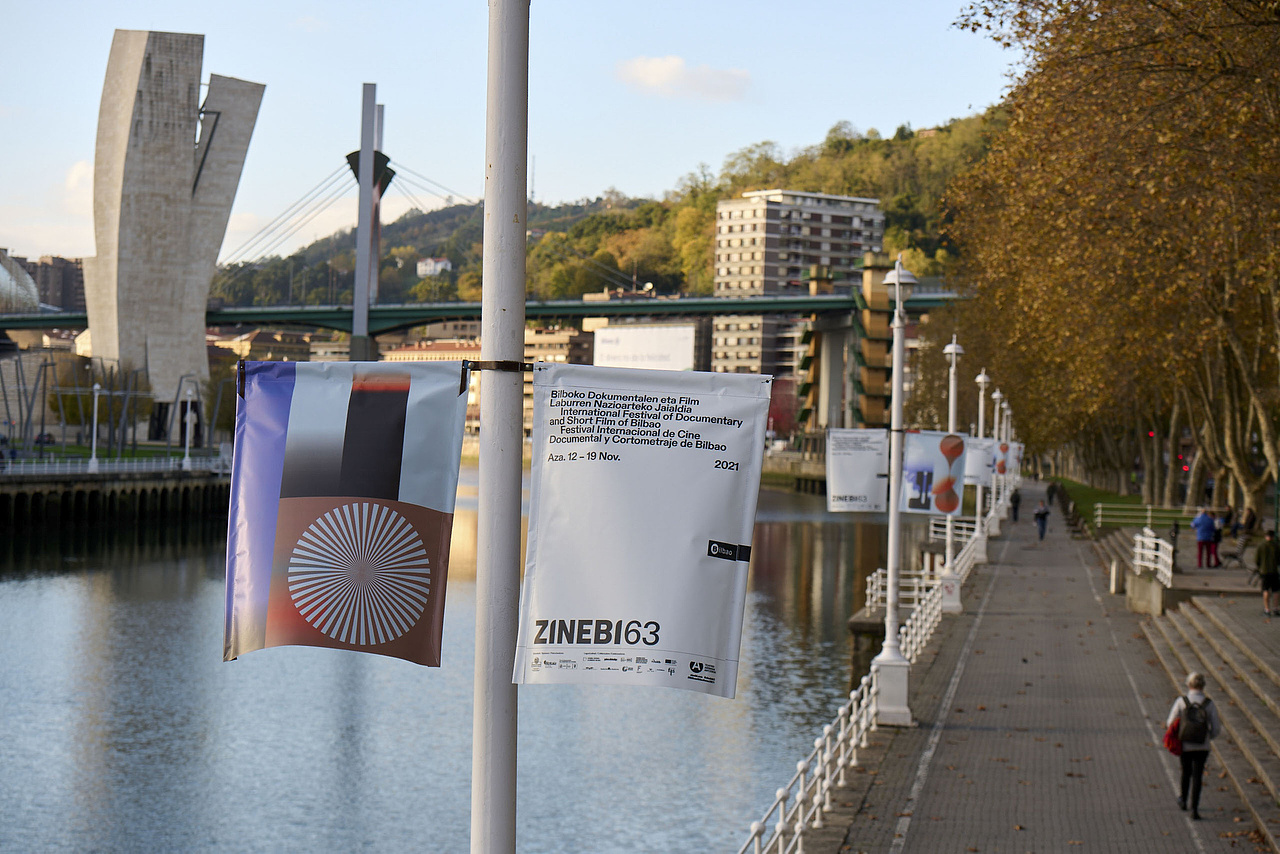 设计分享/ Zinebi电影节活动（图ZMjc5OTgyMTY0） - 海报 - 站酷设计师BranD杂志原创素材 - 站酷ZCOOL