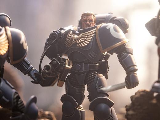 JOYTOY战锤40K-极限战士仲裁者1:18可动模型