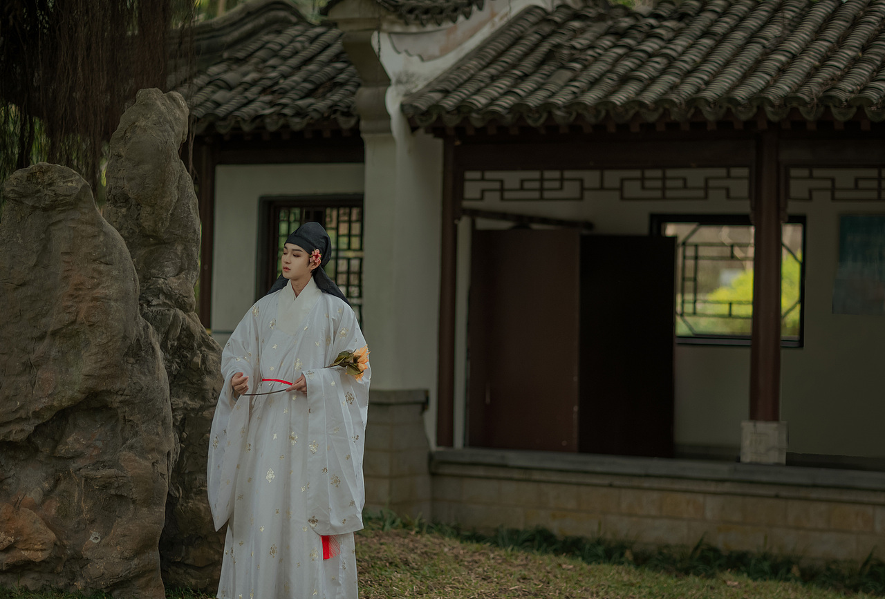 朔風(fēng)知我意，吹夢(mèng)到江城（圖ZMjQ0ODAxNjA4） - 人像攝影 - 站酷設(shè)計(jì)師鹿亦原創(chuàng)素材 - 站酷ZCOOL