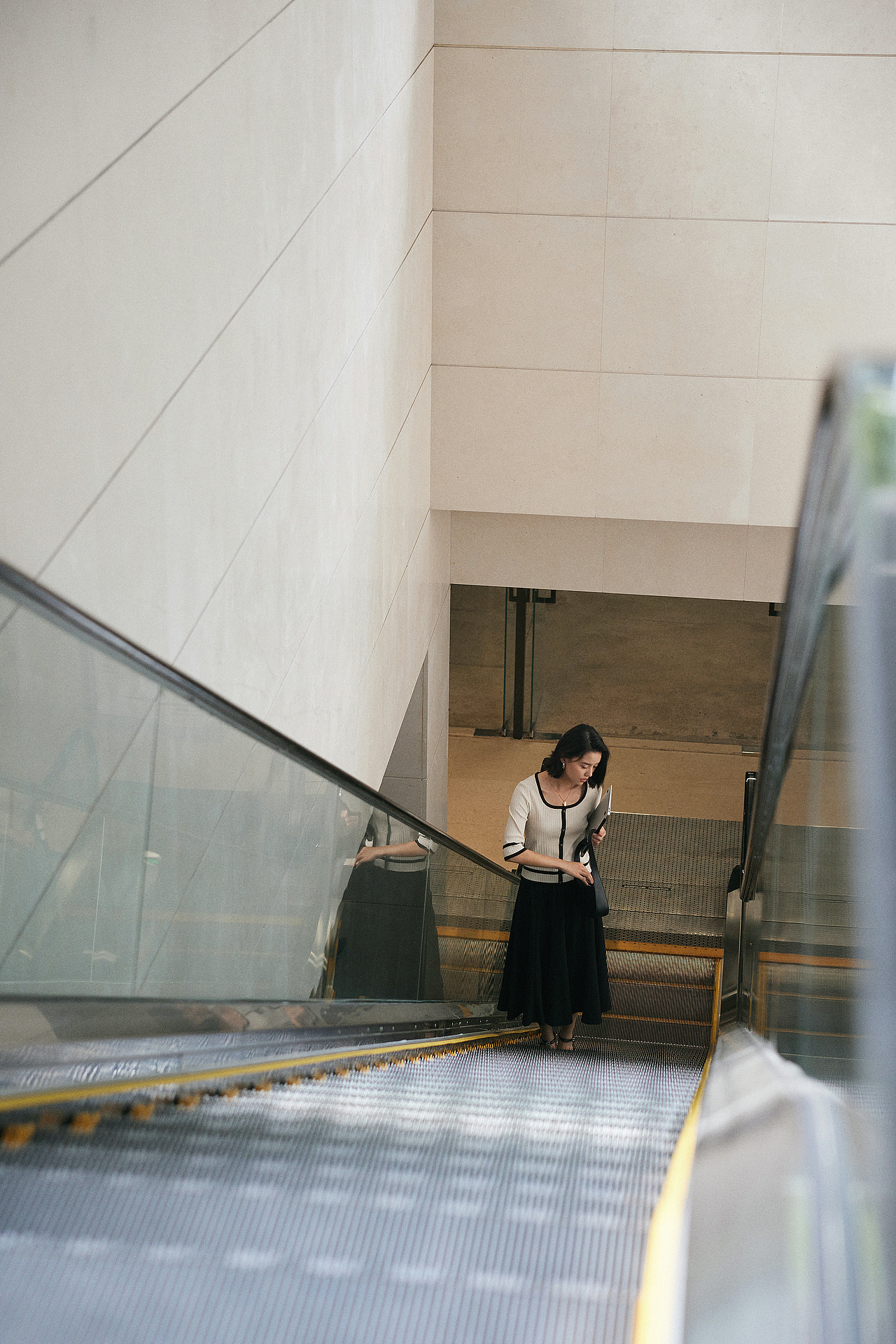 都市丽人下班啦😀