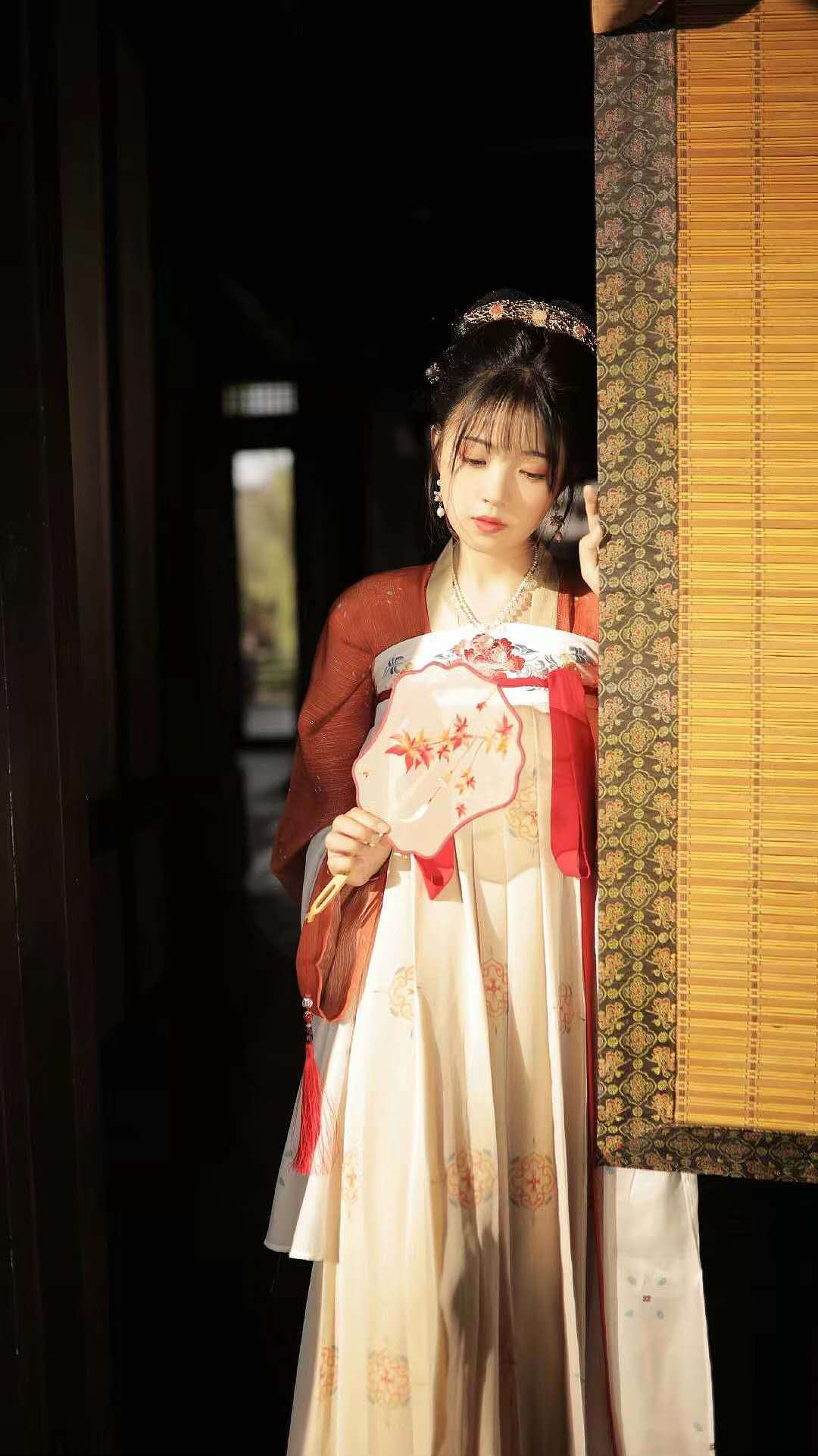 汉服设计,千秋长安梦系列:丹月