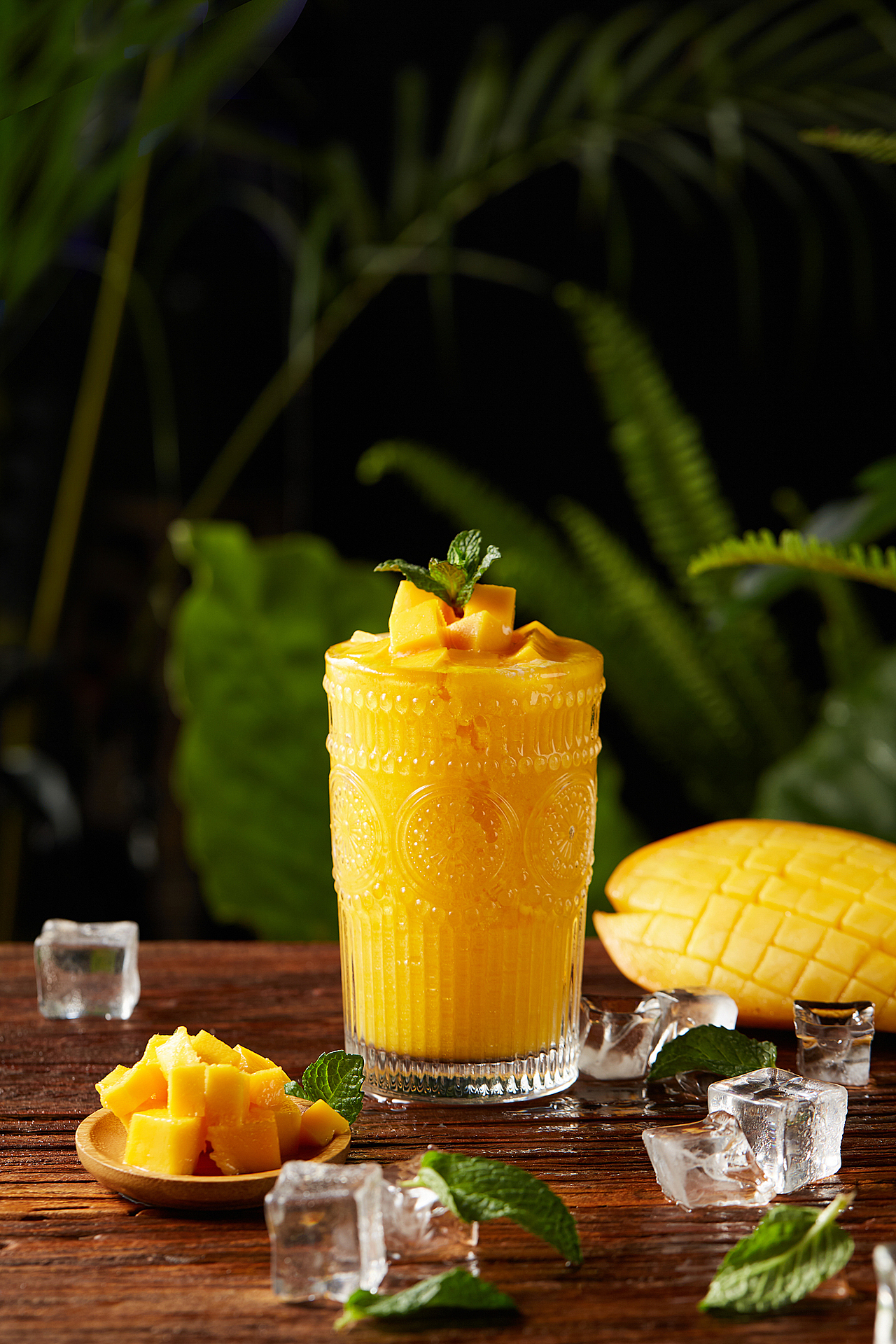 饮品摄影| 回味往事音乐餐吧餐牌拍摄（图ZMjQ0MzI2MDA4） - 产品摄影 - 站酷设计师六相和光原创素材 - 站酷ZCOOL