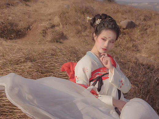 漢服寫(xiě)真——想容（個(gè)人主頁(yè)-ZMjY2OTIxNDA=） - 人像攝影 - 站酷設(shè)計(jì)師阿柿原創(chuàng)素材 - 站酷ZCOOL