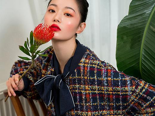 粗花呢灯笼袖夹克