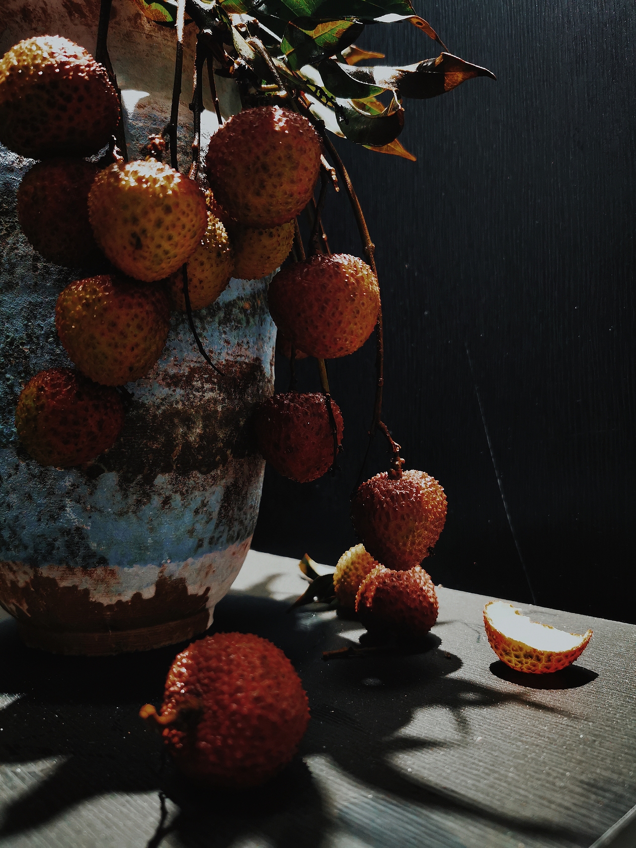 一骑红尘妃子笑,无人知是荔枝来!