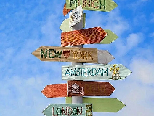 海风拂面，世界在指尖流转