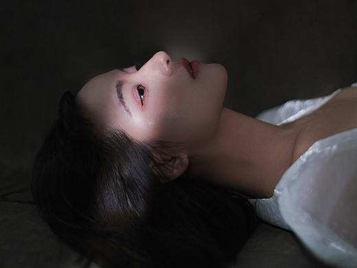 从暗里释放光芒「深圳写真约拍」