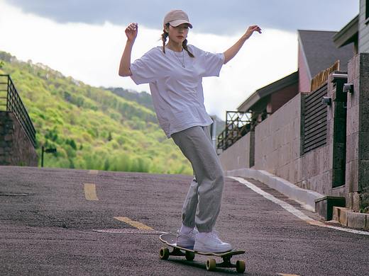 Sk8er girl 滑板少女