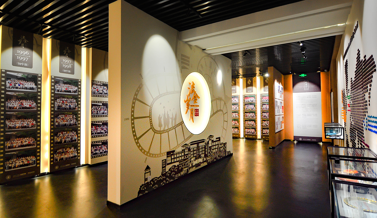 作为西安交大附中创建125周年暨恢复建校40周年校庆的献礼工程,在校庆日来临之际,举行开馆揭幕仪式更具有特殊的意义,让全体师生从校史中领悟学校办学精神之魂,从内心深处树立起对学校文化的强大认同,以史为鉴、以史励志,脚踏实地、真知力行,汇聚磅礴力量,共同开创学校各项事业发展新局面。