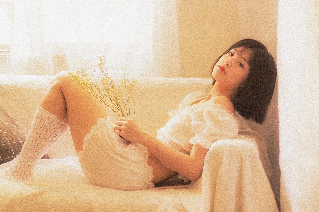 在阳光灿烂的日子里活成诗（图ZMjQ1NTM1NzM2） - 人像摄影 - 站酷设计师川枫铃木原创素材 - 站酷ZCOOL