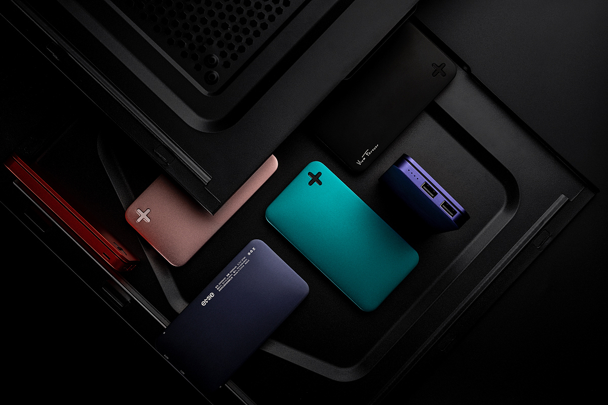 品牌案例丨亿觅小钢炮10000mAh移动电源（图ZMTI5NzU1Njcy） - 产品摄影 - 站酷设计师白底图原创素材 - 站酷ZCOOL