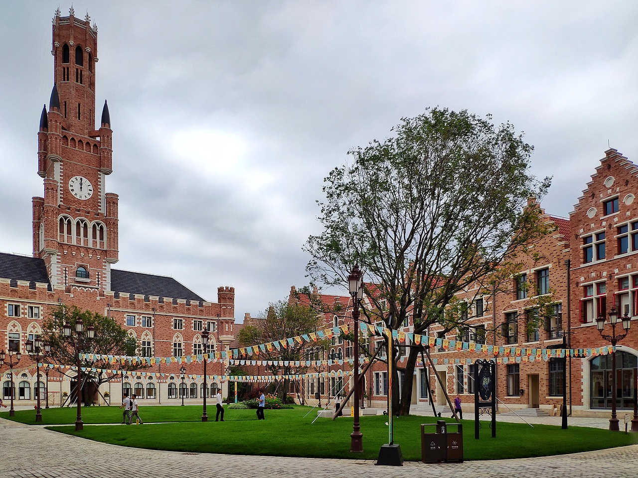 松山湖华为欧洲小镇——溪流背坡村（图ZMTc1NTY0NjY0） - 环境/建筑摄影 - 站酷设计师弹指可得原创素材 - 站酷ZCOOL