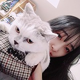 凉凉凉凉凉薄的头像